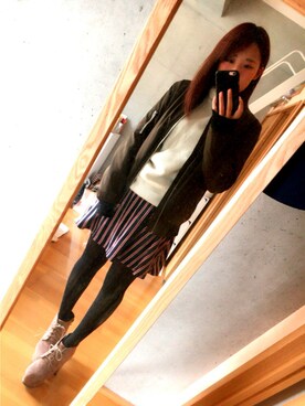 「ZARA（ザラ）のアイテム（ブルゾン、グリーン系）」を使った、岸絢佳さん（レディース・161cm）の秋コーディネート