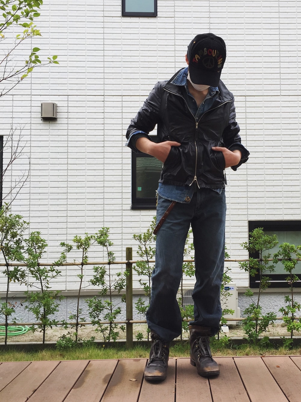 「秋服、パパコーデ、ブーツイン」｜「TambourineのTAMBOURINE Cap（キャップ、ブラック系）」を使った、つてのろたさん（メンズ・167cm）の夏コーディネートの1枚目の写真