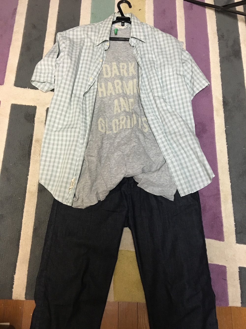 「夏コーデ、ベネトン、シスレー、シャツスタイル、雨の日コーデ」｜「BENETTON (UNITED COLORS OF BENETTON)のアイテム（Tシャツ/カットソー、グレー系）」を使った、スプーン🥄4.02さん（メンズ・170cm）の夏コーディネートの1枚目の写真