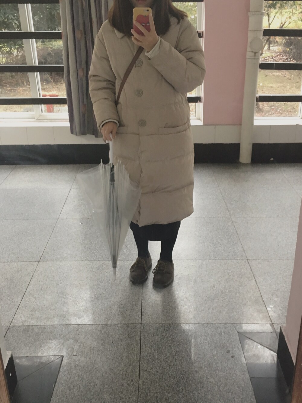 「omontのアイテム（その他トップス、ベージュ系）」を使った、chiuさん（レディース・155cm）の秋コーディネートの1枚目の写真