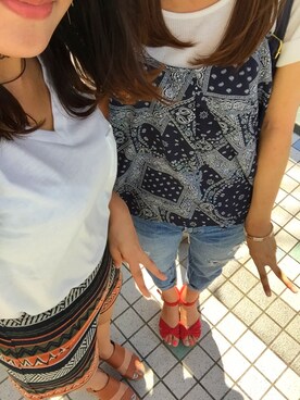 「AZUL by moussy（アズールバイマウジー）のアイテム（Tシャツ/カットソー、ホワイト系）」を使った、dollchanさん（レディース・153cm）の秋コーディネート