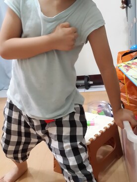 「アイテム（カーゴパンツ）」を使った、澐兒さん（キッズ・110cm）の秋コーディネート