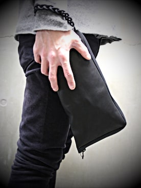 「Kagari Yusuke（カガリユウスケ）のアイテム」を使った、dark_fashionさん（メンズ・172cm）の冬コーディネート
