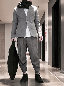 「アイテム（ストール/ショール）」を使った、dark_fashionさん（メンズ・172cm）の春コーディネート