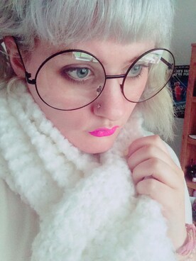 「Handmade（ハンドメイド）のアイテム（マフラー、ホワイト系）」を使った、Patricia Maryさん（レディース・173cm）の秋コーディネート