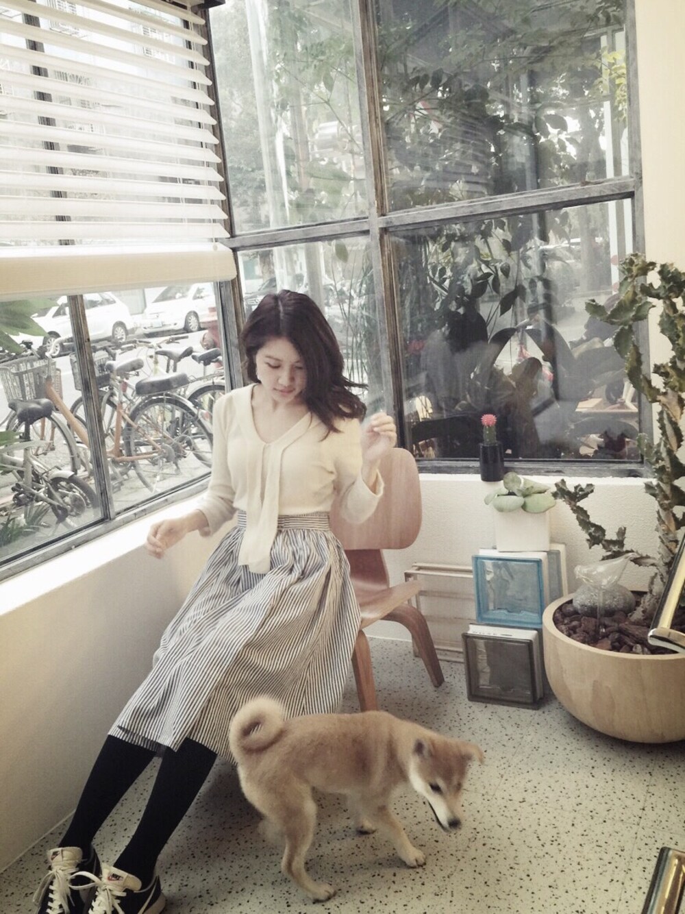 「VINTAGE」｜「VINTAGEのアイテム（スウェット、ホワイト系）」を使った、machicocoさん（レディース・31cm）の冬コーディネートの1枚目の写真