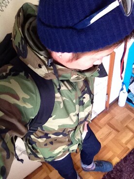 シ・ユンさんのコーディネート