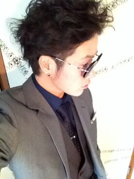 シ・ユンさんのコーディネート