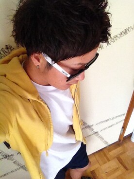 シ・ユンさんのコーディネート