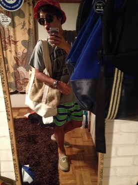 シ・ユンさんのコーディネート