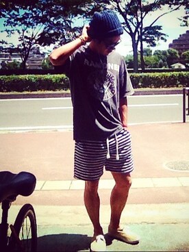 シ・ユンさんのコーディネート