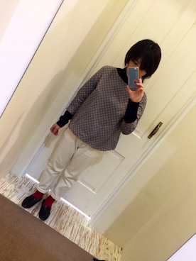 「Les Olivades（レゾリヴァード）のアイテム（Tシャツ/カットソー、グレー系）」を使った、かおりさん（レディース・153cm）の冬コーディネート