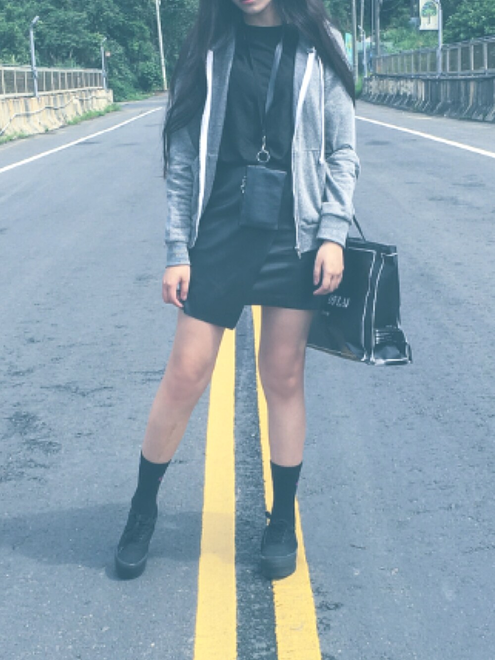 「カジュアル、Taiwan、hsinchu」｜「H&Mのアイテム（スカート、ブラック系）」を使った、sherylさん（レディース・170cm）の春コーディネートの1枚目の写真