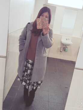 「NICE CLAUP（ナイスクラップ）のアイテム（チェスターコート）」を使った、sayakaさん（レディース・156cm）の冬コーディネート
