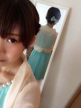 「アイテム（ヘアアクセサリー、ブルー系）」を使った、sayakaさん（レディース・156cm）の秋コーディネート