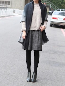 「アイテム（ブーティ、グリーン系）」を使った、MOONCATさん（レディース・163cm）の冬コーディネート