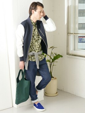 「URBAN RESEARCH（アーバンリサーチ）のアイテム（スタジャン）」を使った、yukihigashiuraさん（メンズ・172cm）の春コーディネート