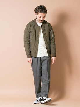 「URBAN RESEARCH（アーバンリサーチ）のアイテム（MA-1）」を使った、yukihigashiuraさん（メンズ・172cm）の冬コーディネート