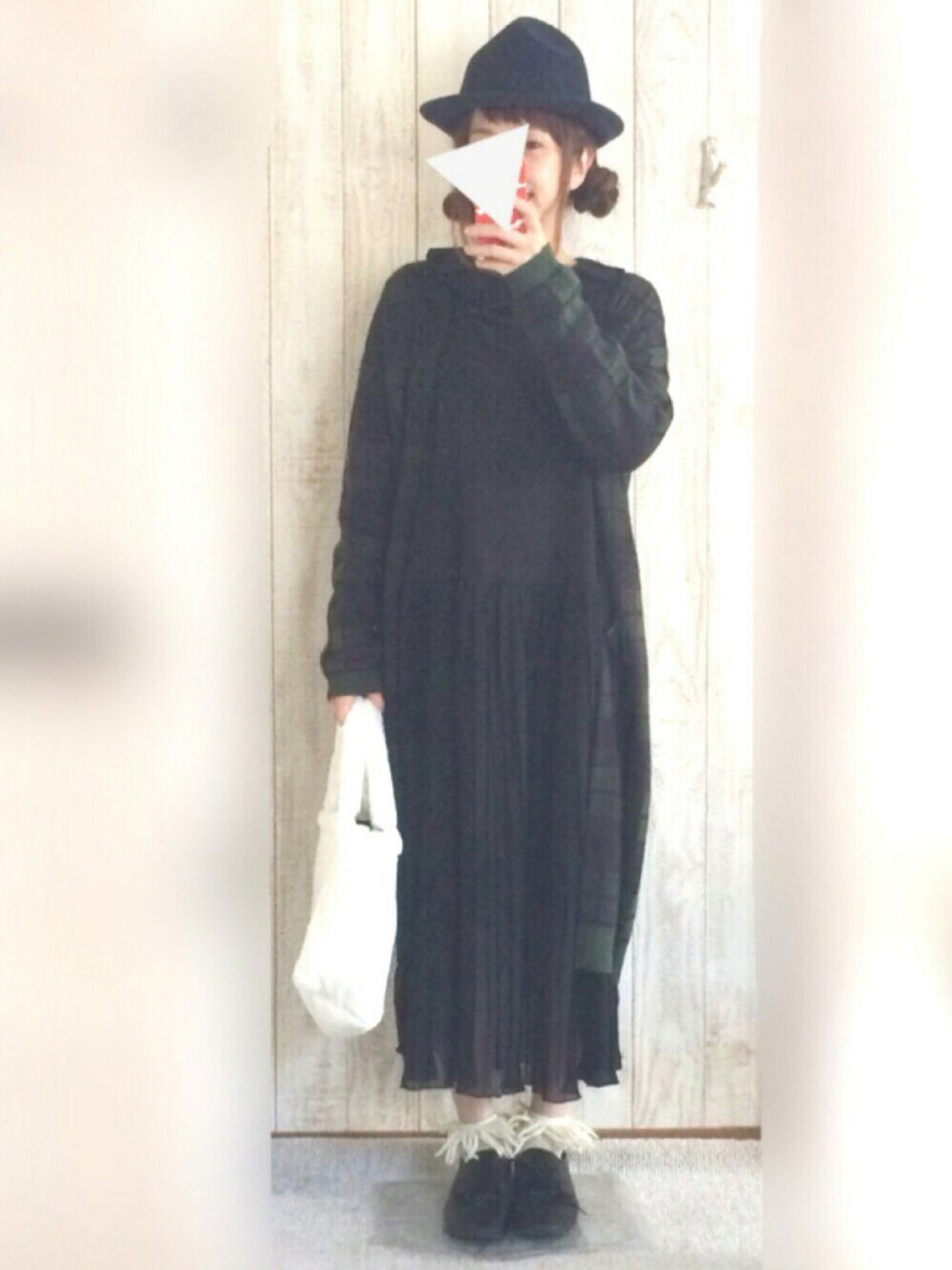 「秋のコーデ、シンプル、靴下週間、ハット、チビーズ✳︎、モフモフ、WEAR HALLOWEEN 2016」｜「didiziziのフリンジ　ソックス（ソックス/靴下、ホワイト系）」を使った、KORO☺︎さん（レディース・152cm）の秋コーディネートの1枚目の写真