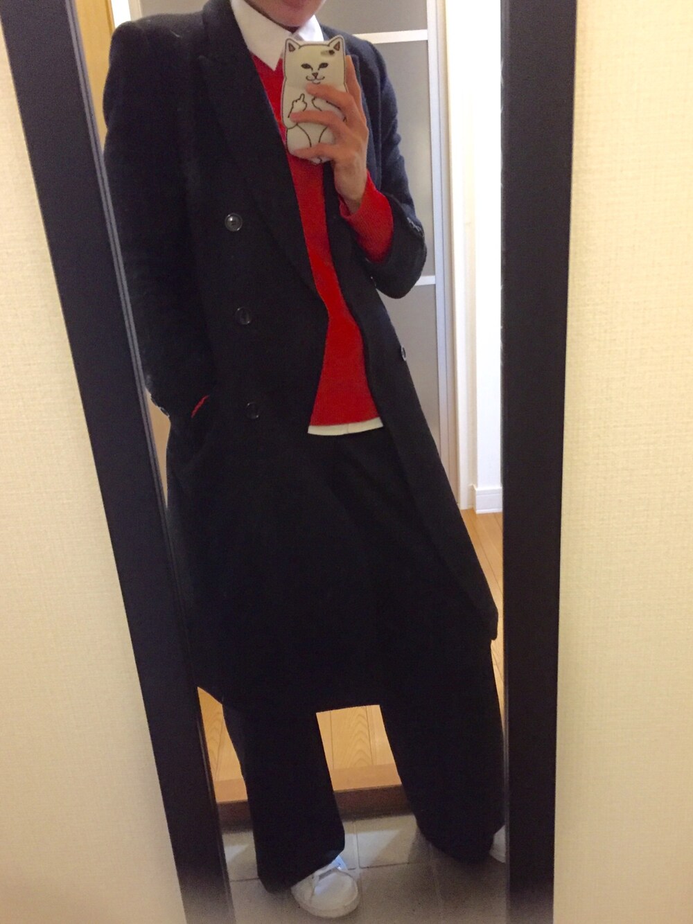 「ラフ#UNIQLO#ユニクロ#ワイドパンツ#カリーナ#コラボ#チェスターコート#赤ニット#red#ripndip」｜「adidasのadidas Originals / Stan Smith【SP】（スニーカー、ホワイト系）」を使った、SUZUKIcccannnさん（レディース・165cm）の冬コーディネートの1枚目の写真