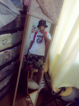 「MISHKA（ミシカ）のアイテム（Tシャツ/カットソー、ブラック系）」を使った、akiraさん（メンズ・164cm）の夏コーディネート