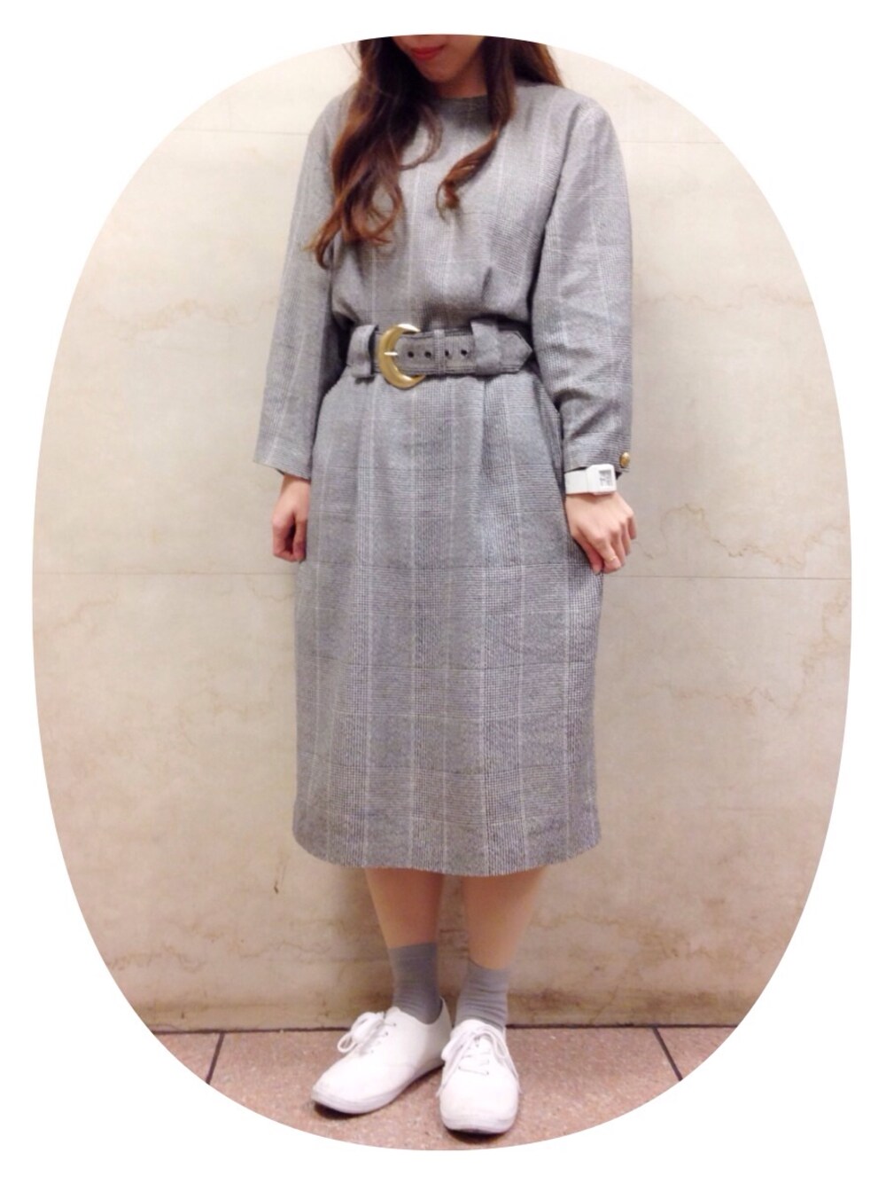「古着、ワンピース」｜「古着のアイテム（ワンピース、グレー系）」を使った、さちこさん（レディース・152cm）の冬コーディネートの1枚目の写真