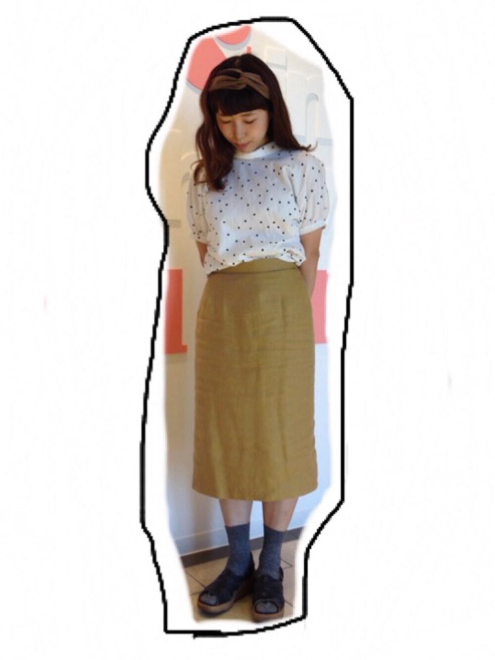 「サンダルに靴下、ターバン」｜「usedのアイテム（スカート、イエロー系）」を使った、さちこさん（レディース・152cm）の秋コーディネートの1枚目の写真