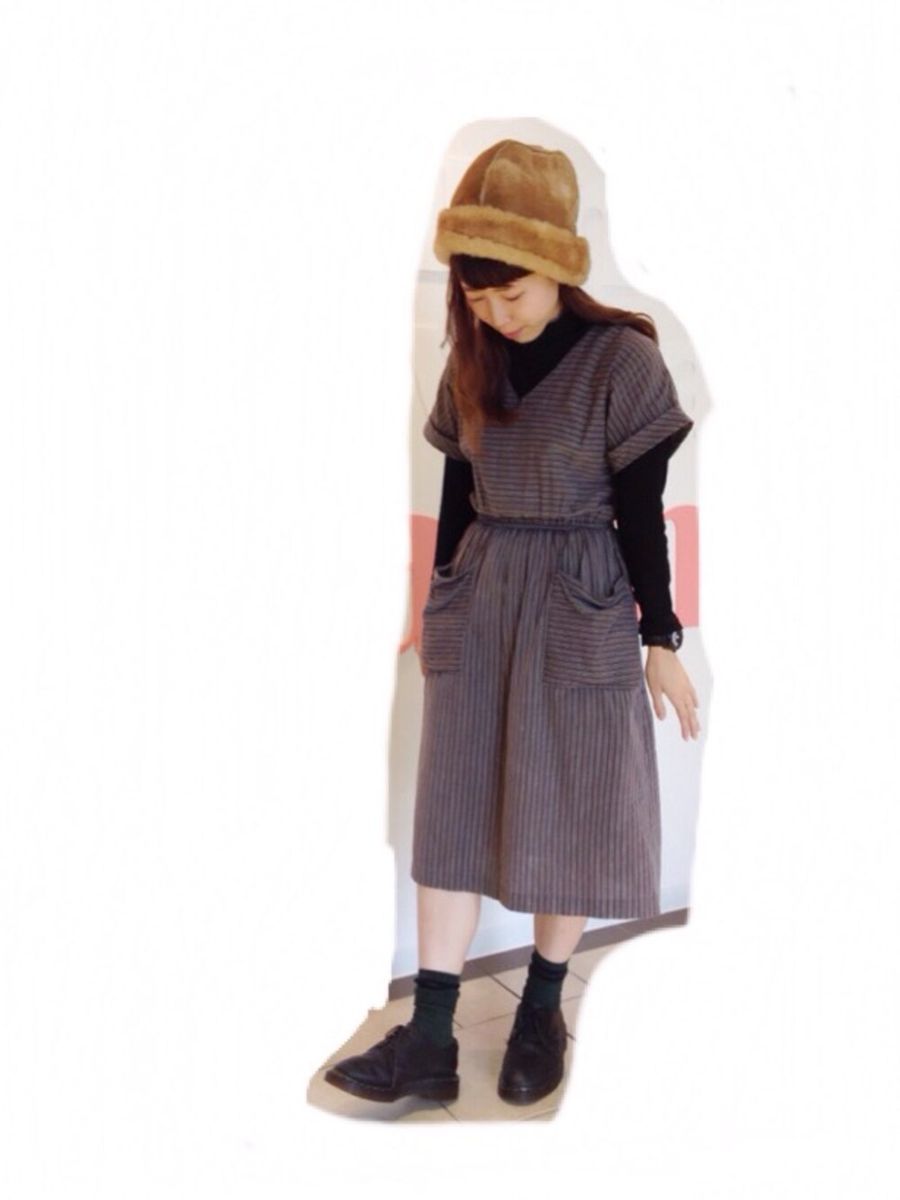 「古着、ワンピース、ガイジン」｜「ガイジンのストライプのワンピース（ワンピース、ブラウン系）」を使った、さちこさん（レディース・152cm）の秋コーディネートの1枚目の写真