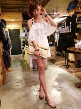 「露肩珠洋（ワンピース、ホワイト系）」を使った、Qiuyunさん（レディース・170cm）の夏コーディネート