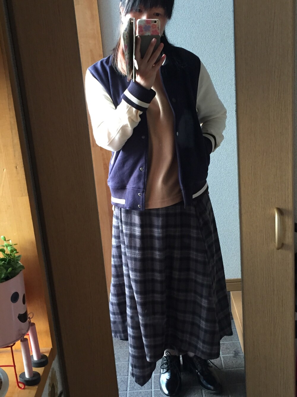 「カジュアルコーデ」｜「cepoのアイテム（スタジャン、ブルー系）」を使った、ハルさん（レディース・153cm）の秋コーディネートの1枚目の写真