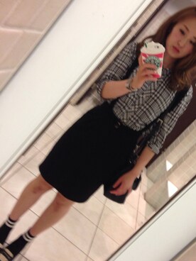 「GU（ジーユー）のアイテム（シャツ/ブラウス、ブラック系）」を使った、tomomiさん（レディース・163cm）の秋コーディネート
