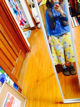 「アイテム（その他パンツ、イエロー系）」を使った、ぴいさん（レディース・149cm）の春コーディネート