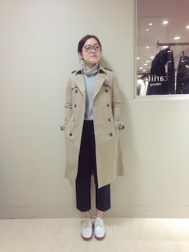 「Rouge vif（ルージュヴィフ）のアイテム（トレンチコート）」を使った、恵比寿アトレスタッフさん（レディース・157cm）の冬コーディネート