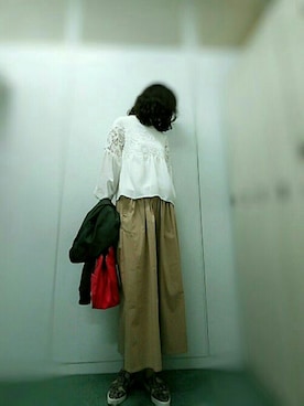 「TILA MARCH（ティラ マーチ）のアイテム」を使った、mahaloさん（レディース・174cm）の春コーディネート