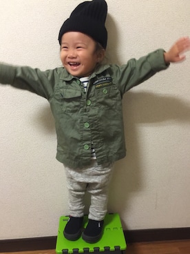 「ADPOSION（アドポーション）のアイテム（ニットキャップ/ビーニー）」を使った、nakiさん（キッズ・80cm）の秋コーディネート