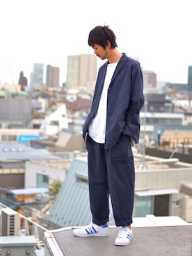 「COMOLI（コモリ）のアイテム（パンツ）」を使った、KEN MATSUMOTO さん（メンズ・178cm）の春コーディネート