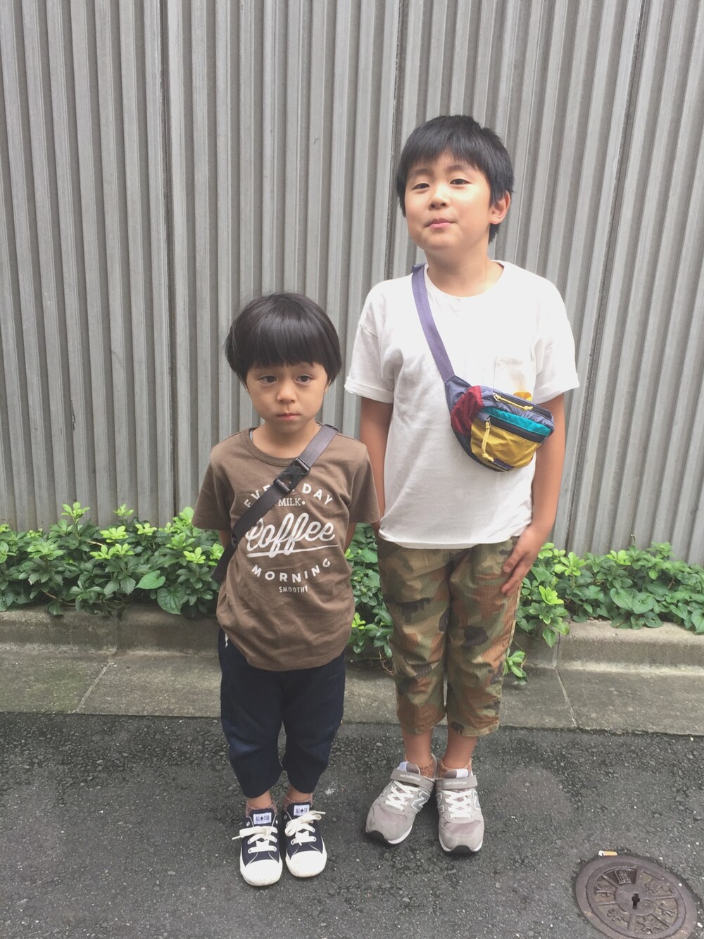 「Smoothyのアイテム（Tシャツ/カットソー、ブラウン系）」を使った、komako77さん（キッズ・133cm）の秋コーディネートの1枚目の写真
