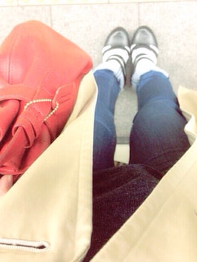 「ACNE（アクネ）のアイテム（デニムパンツ、ブルー系）」を使った、e.s.♪さん（レディース）の春コーディネート