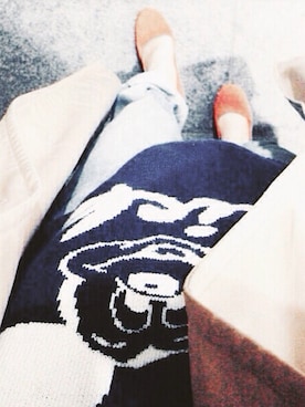 「BEAMS（ビームス）のアイテム（ニット/セーター、ブルー系）」を使った、e.s.♪さん（レディース）の春コーディネート