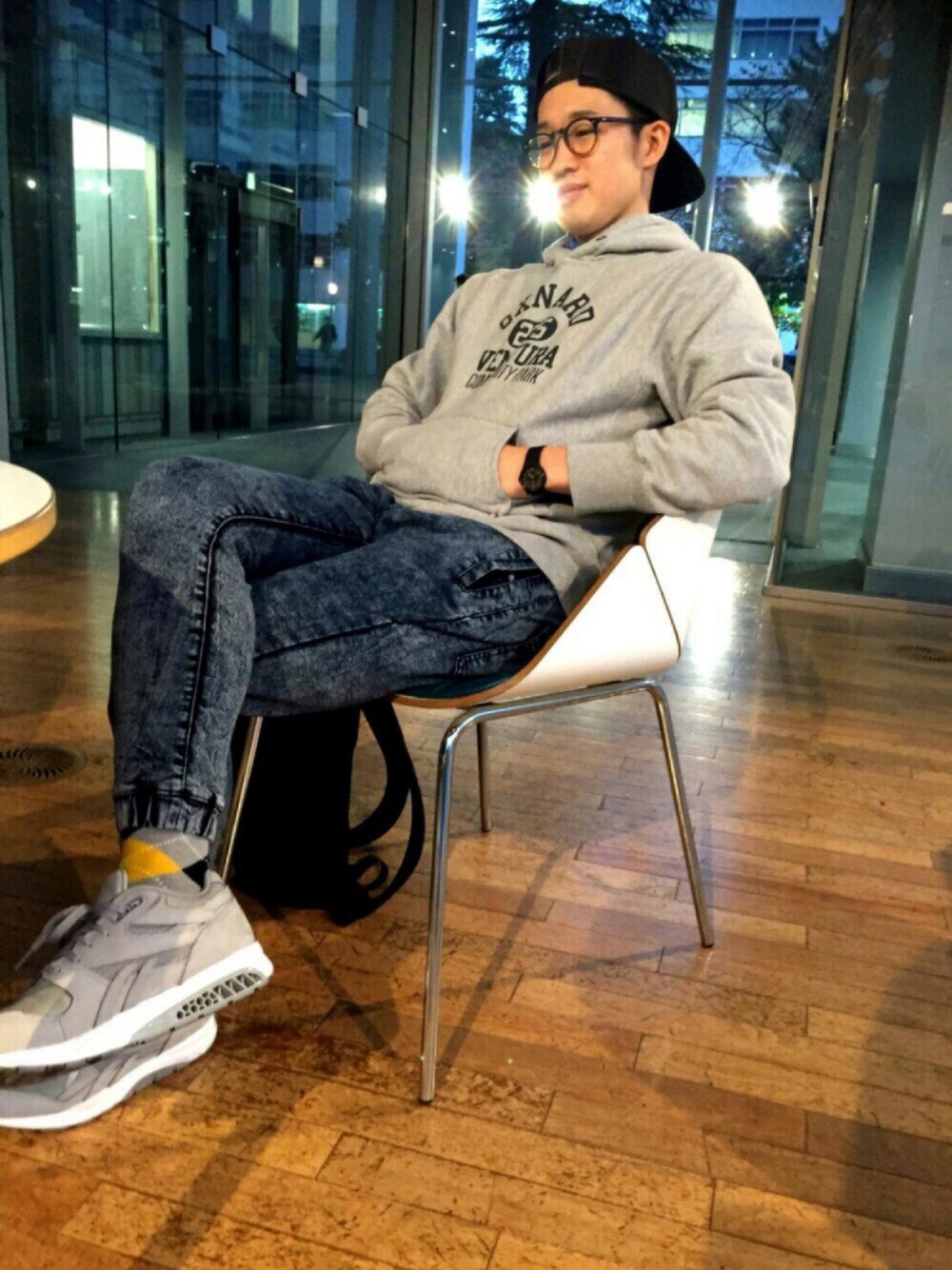「ランクイン感謝、カジュアルコーデ、OLIVER PEOPLES、キャップ、CA4LA、ヤンチャ、秋コーデ、reebok、グレー、ZOZOTOWN掲載」｜「ReebokのREEBOK / リーボック ventilator supreme ec（スニーカー、グレー系）」を使った、たかさん（メンズ・174cm）の秋コーディネートの1枚目の写真