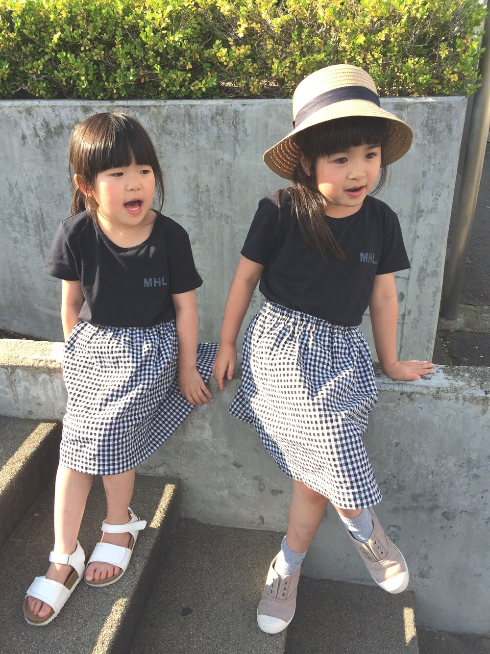 「夏、夏コーデ、サンダル、スカート、ハンドメイド、MHL.」｜「Birthdayのアイテム（スニーカー、グレー系）」を使った、ssacchiさん（キッズ・110cm）の夏コーディネートの1枚目の写真