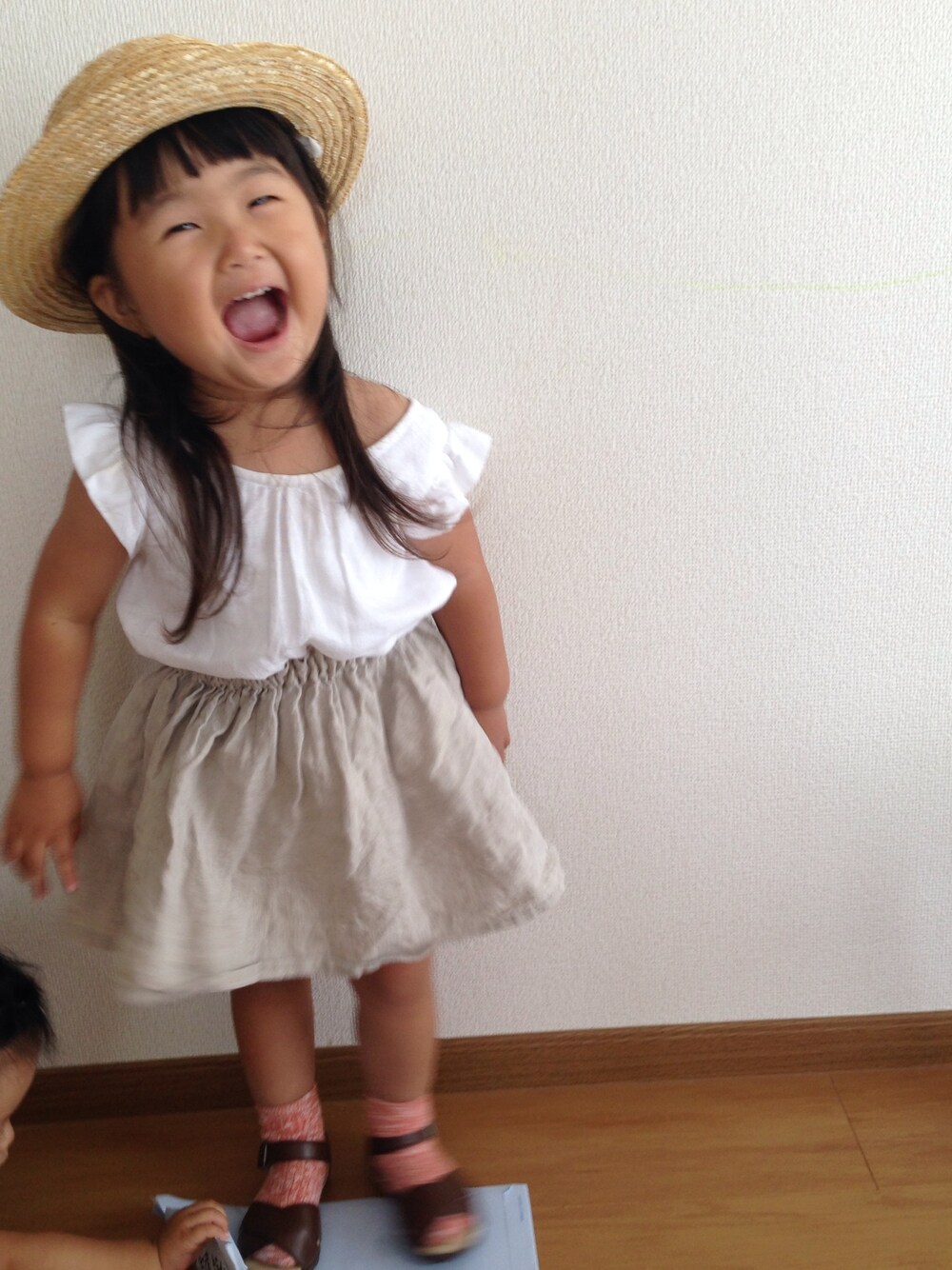 「Handmadeのアイテム（その他、ホワイト系）」を使った、kaebouさん（キッズ・80cm）の夏コーディネートの1枚目の写真