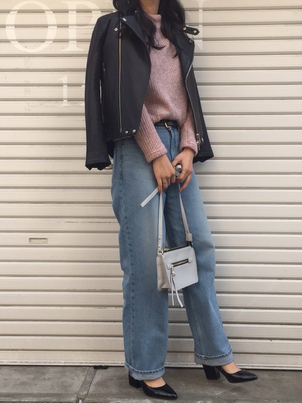 「ライダース、デニム、ワイドデニム、パンプス、春」｜「goocyのアイテム（ライダースジャケット、ブラック系）」を使った、goocyさん（レディース・160cm）の冬コーディネートの1枚目の写真