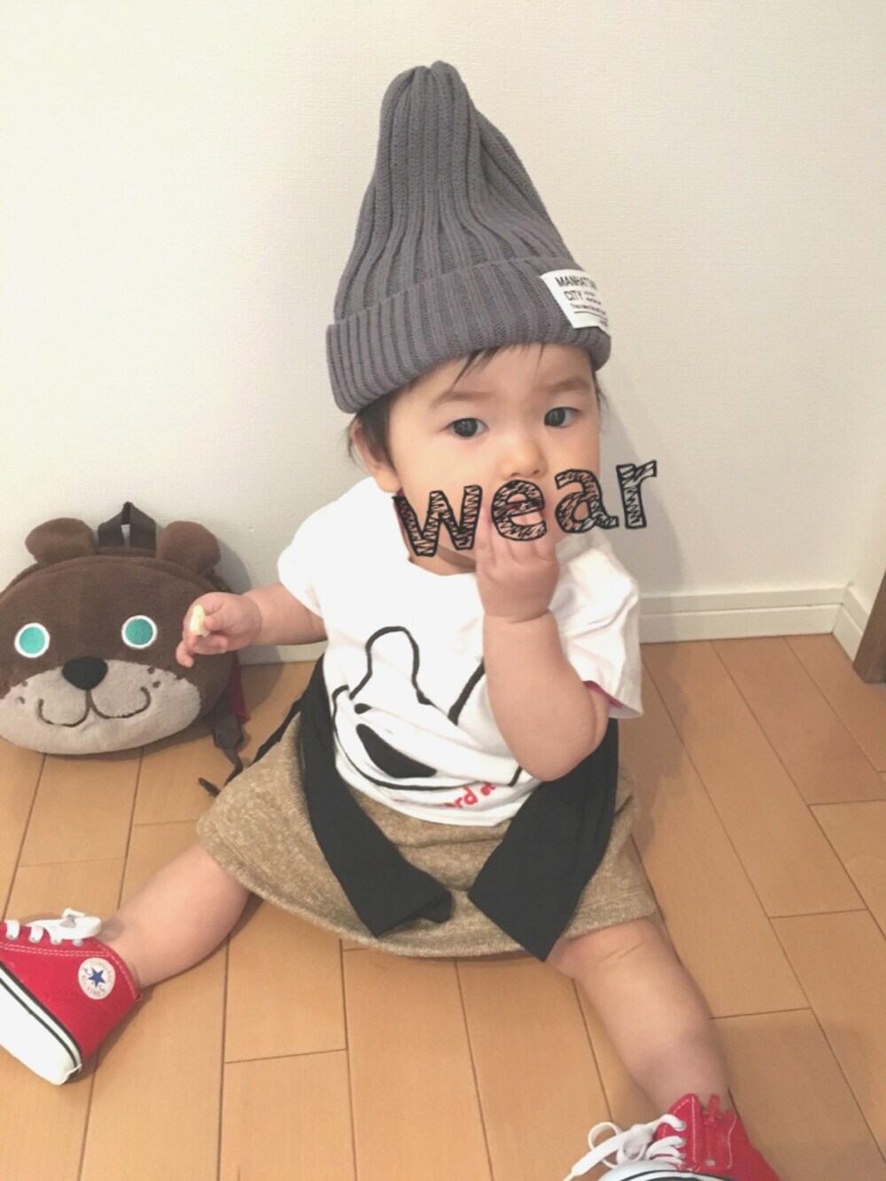 「1歳、UNIQLO、リサとガスパール、ベビーコーデ、Combi mini、しまむら、クレードスコープ」｜「UNIQLOのアイテム（Tシャツ/カットソー、ホワイト系）」を使った、しずさん（キッズ・70cm）の夏コーディネートの1枚目の写真