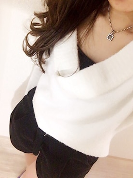 「ROYAL PARTY（ロイヤルパーティー）のVネックリブニットトップス（ニット/セーター、ホワイト系）」を使った、しょこさん（レディース・159cm）の冬コーディネート