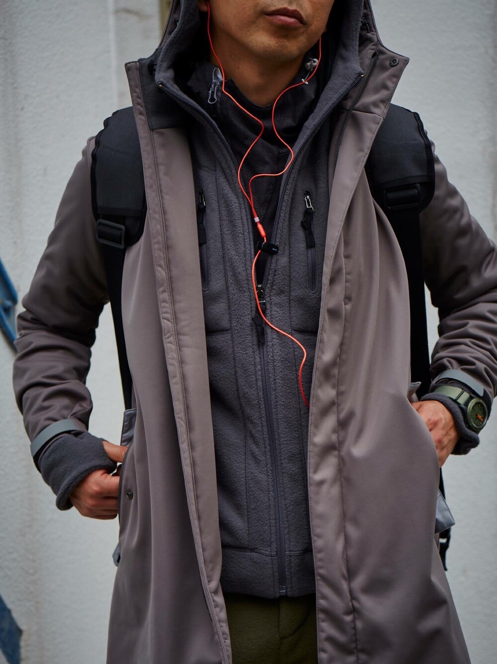 「秋冬、スノーピーク、フリース、アウトドアスタイル、snow peak、レインコート、モード、ストリート」｜「Snow PeakのFire Resistance Hoodie（ブルゾン、ブルー系）」を使った、junyAgus＊さん（メンズ・170cm）の秋コーディネートの1枚目の写真
