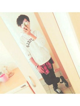 「EDWIN（エドウィン）のアイテム（モカシン/デッキシューズ）」を使った、ひびさん（メンズ・170cm）の秋コーディネート