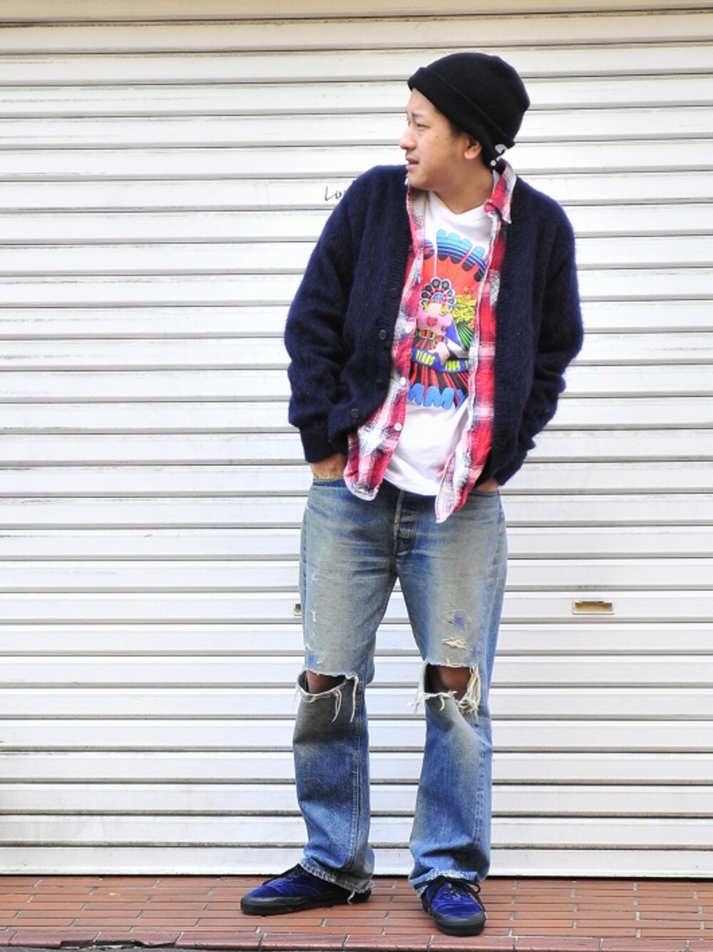 「古着、vintage、グランジ、grunge、古着コーデ」｜「no brandのMohair Cardigan（カーディガン/ボレロ、ブルー系）」を使った、TsukasaKanamaruさん（メンズ・168cm）の冬コーディネートの1枚目の写真