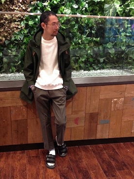 「サンダルに靴下」｜JOURNAL STANDARDメンズ 福岡店スタッフさん（メンズ・177cm）の秋コーディネート