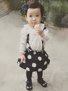 「Mini Melissaのアイテム（ドレスシューズ、ブラック系）」を使った、EvaBabyさん（キッズ）の秋コーディネート